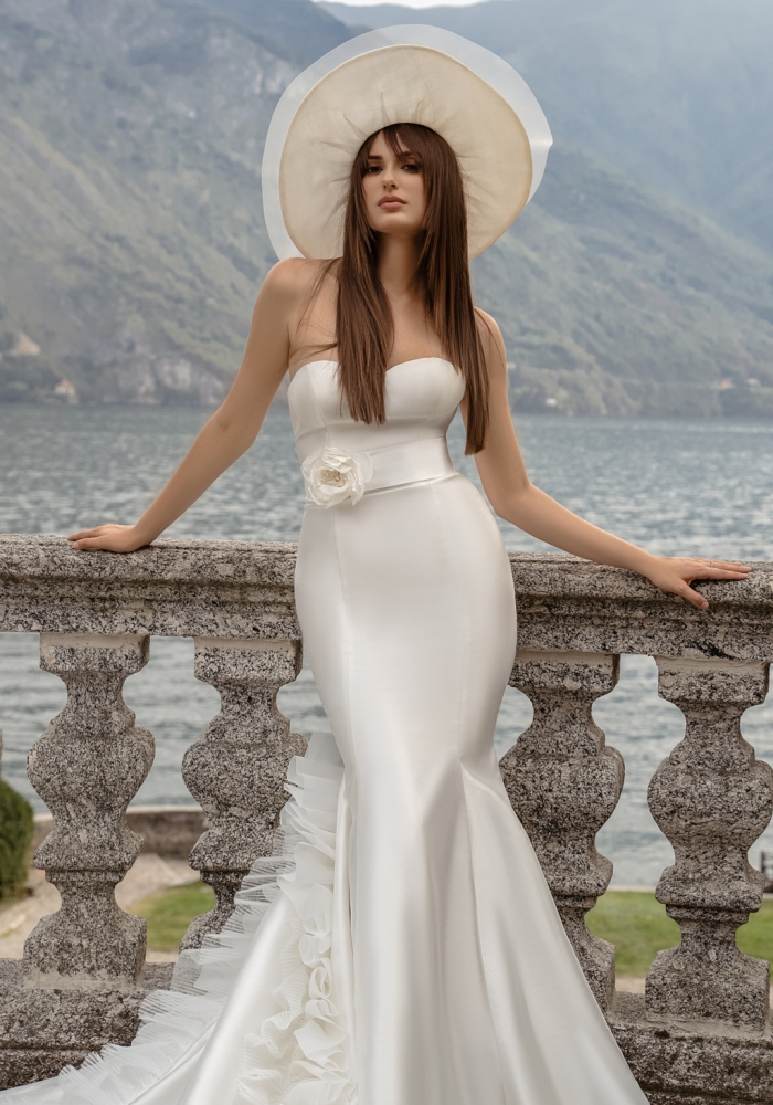 Lotus wedding dress